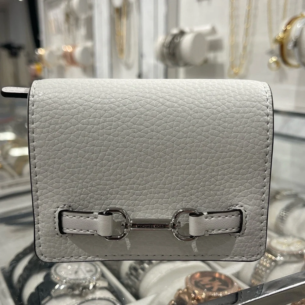 MICHAEL KORS Carson Small Pebbled Leather Wallet
Optic White 
NWT - Picture 16 of 16